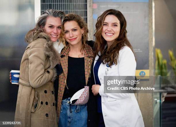 "Keep Talking" --"Keep Talking" - When Amy Taylor is admitted to the hospital accompanied by her sister, Gretchen , with signs of premature heart...