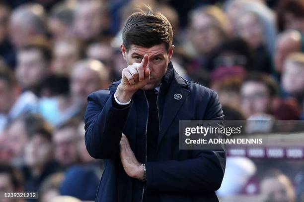 Aston Villa's English head coach Steven Gerrard gestures during the English Premier League football match between Aston Villa and Arsenal at Villa...