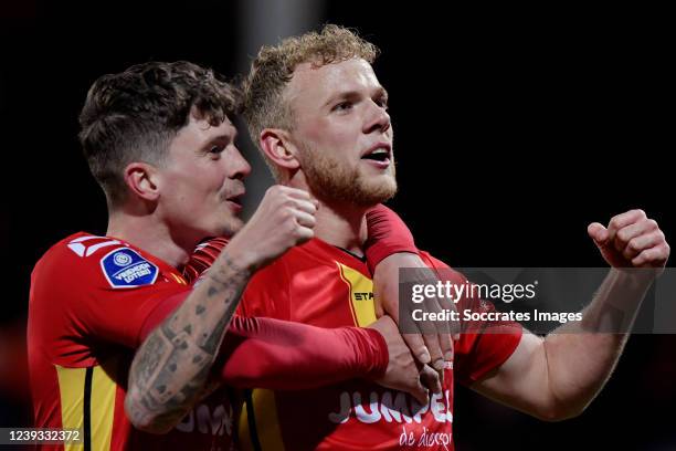 Luuk Brouwers of Go Ahead Eagles celebrates 2-0 with Bas Kuipers of Go Ahead Eagles during the Dutch Eredivisie match between Go Ahead Eagles v SC...