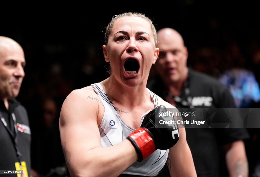 UFC Fight Night: McCann v Carolina
