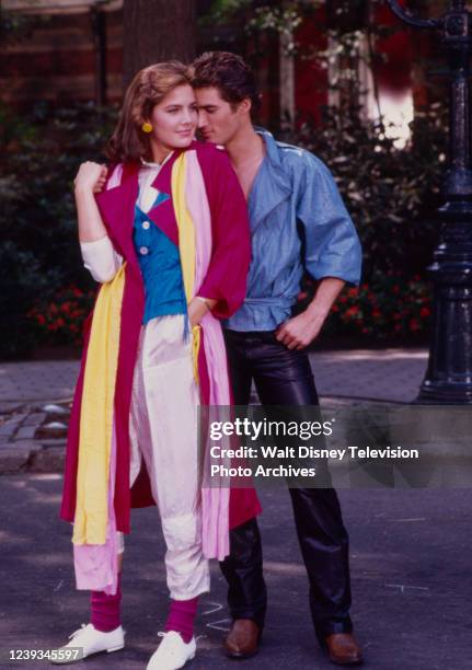 Los Angeles, CA Terry Farrell, Don Bowron promotional photo for the ABC tv series 'Paper Dolls'.