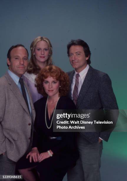 Los Angeles, CA Louis Giambalvo, Francine Tacker, James Sloyan, Madeline Kahn promotional photo for the ABC tv series 'Oh Madeline'.