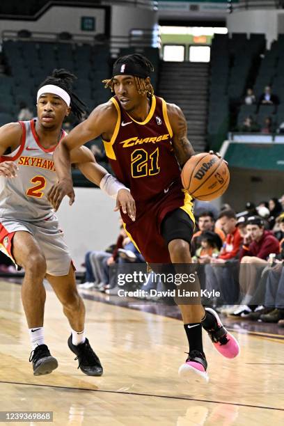 Wes Iwundu of the Cleveland Charge drives to the basket against the College Park SkyHawks on March 20, 2022 in Cleveland, Ohio at the Wolstein...