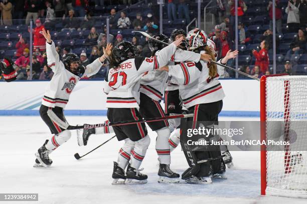 The Ohio State Buckeyes celebrate after defeating the Minnesota Duluth Bulldogs 3-2 during the Division I Womens Ice Hockey Championship held at...