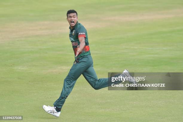 H Taskin 588 Taskin Ahmed Celebrates Stock Photos, High-Res Pictures, and Images ...