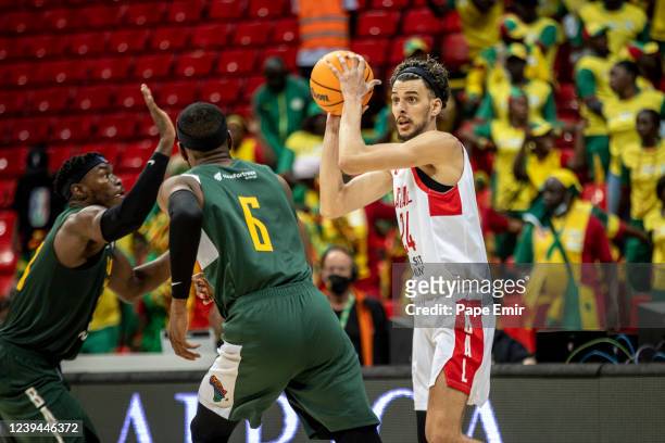 Mohammed Chaoui Kouraichi of the AS Salé looks to pass the ball during the game against the Clube Ferroviário da Beira on March 9, 2022 at the Dakar...
