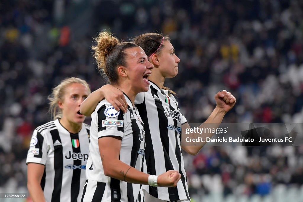 Juventus v Olympique Lyon: Quarter Final First Leg - UEFA Women&#39;s Champions League