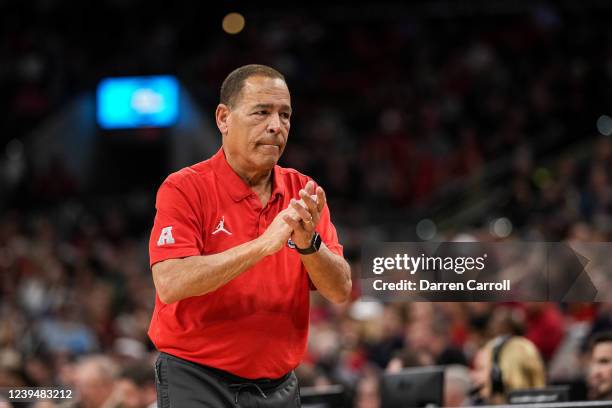 Head coach Kelvin Sampson of the Houston Cougars reacts during a timeout during the Sweet 16 round of the 2022 NCAA Mens Basketball Tournament held...