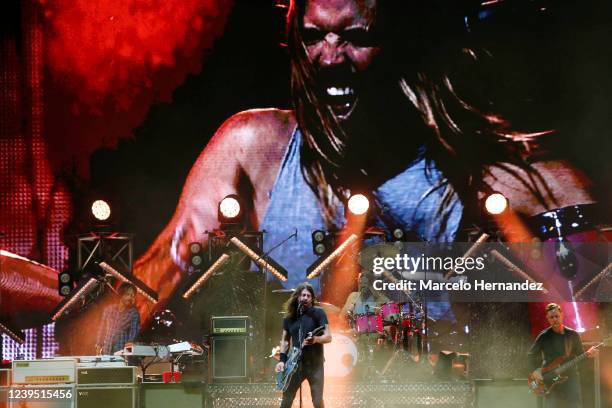 Dave Grohl and Taylor Hawkins of the Foo Fighters perform during day three of Lollapalooza Chile 2022 at Parque Bicentenario Cerrillos on March 20,...