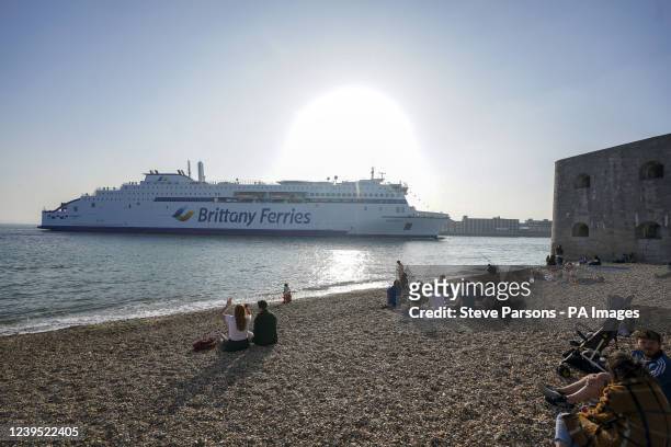 Brittany Ferries' Salamanca, the first ferry in the UK to run on the more environment friendly LNG , arrives into Portsmouth International Port in...