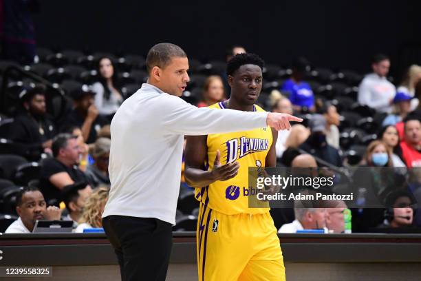 South Bay Lakers Head Coach Miles Simon speaks to Darren Collison of the South Bay Lakers during the game against the Agua Caliente Clippers on March...