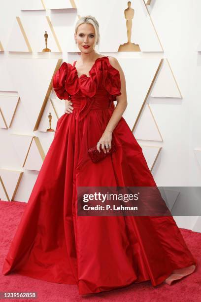 Molly Sims arrives on the red carpet outside the Dolby Theater for the 94th Academy Awards in Los Angeles, USA.