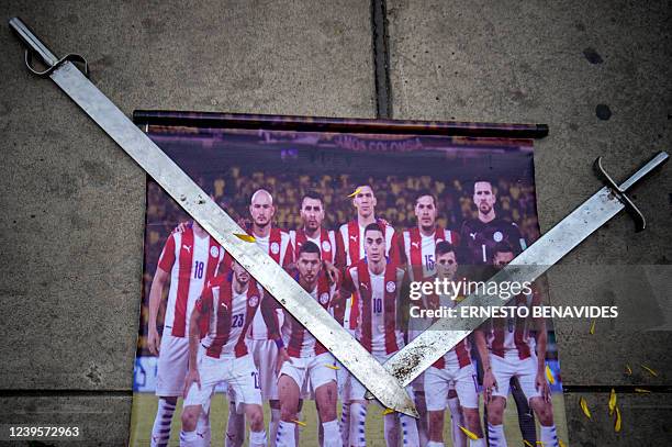 Football Player Rituals Football Ritual Photos and Premium High Res Pictures - Getty Images