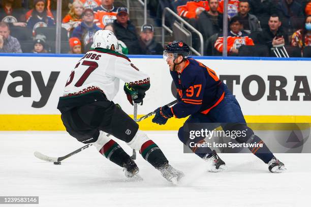Edmonton Oilers Center Connor McDavid cuts to the middle of the net in the first period during the Edmonton Oilers game versus the Arizona Coyotes on...