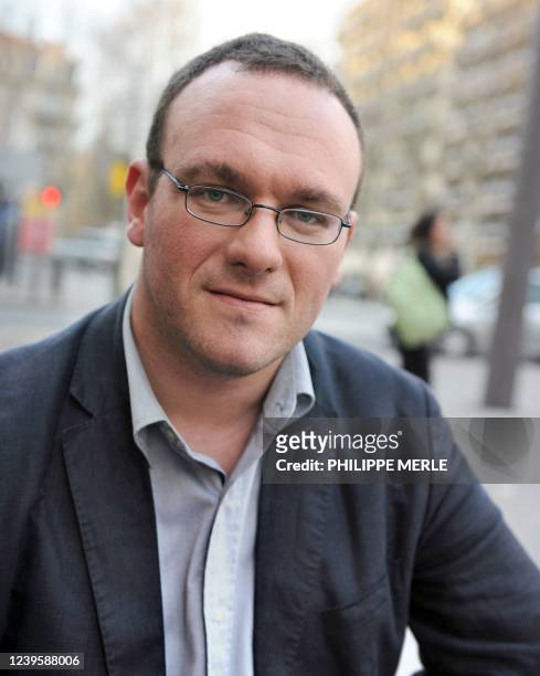 Eurodéputé centriste Damien Abad, 29 ans, tête de liste UMP-Nouveau Centre dans l'Ain pour les élections régionales pose, le 01 mars 2010 à Lyon....