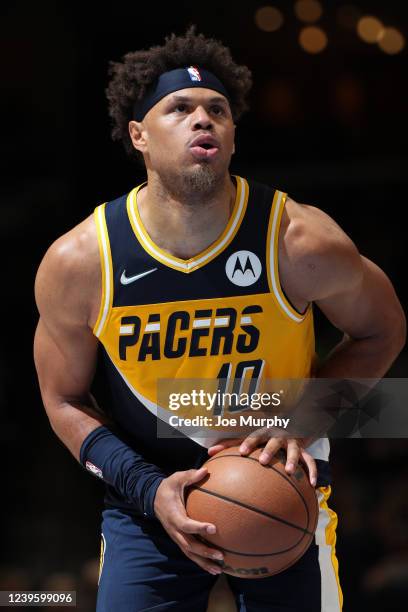 Justin Anderson of the Indiana Pacers shoots a free throw during the game against the Memphis Grizzlies on March 24, 2022 at FedExForum in Memphis,...