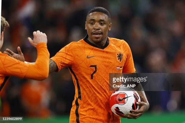 Frenkie de Jong of Holland, Steven Bergwijn of Holland celebrate the 1-1 during the friendly match between the Netherlands and Germany at the Johan...
