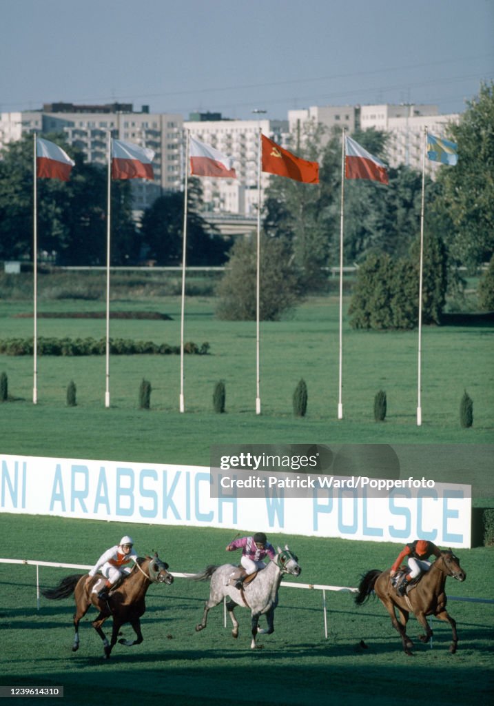 Horse Racing In Warsaw