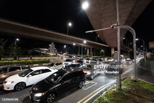 Checkpoint Sg Woodlands Train Checkpoint Photos and Premium High Res Pictures - Getty ...