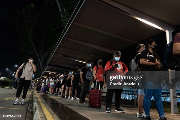 Checkpoint Sg Woodlands Train Checkpoint Photos and Premium High Res Pictures - Getty ...