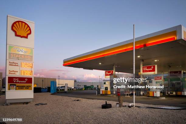Shell Reading Road Shell Road Photos and Premium High Res Pictures - Getty Images