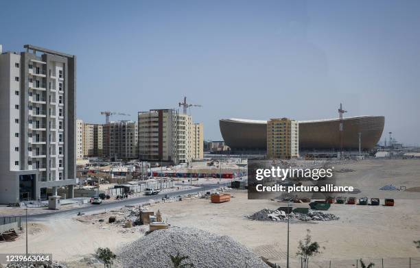 April 2022, Qatar, Lusail: An exterior view of the "Lusail Iconic Stadium" in Lusail near Doha, taken during a media tour. The draw for the 2022...