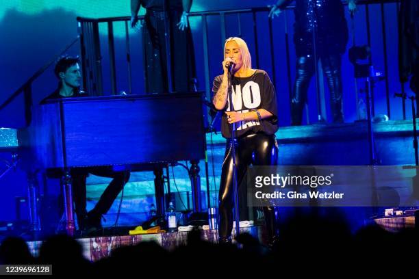 German singer/songwriter Sarah Connor performs at Mercedes-Benz Arena on April 2, 2022 in Berlin, Germany.