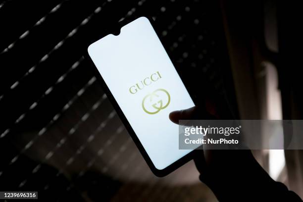 4,625 Gucci Logo Stock Photos, High-Res Pictures, and Images