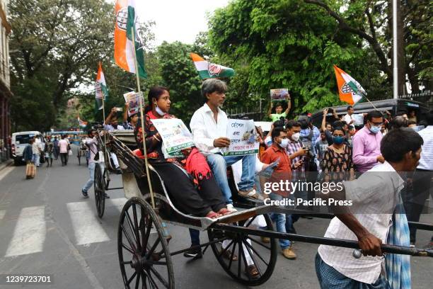 Rickshaw Rally Photos and Premium High Res Pictures - Getty Images