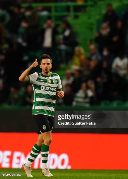 Pablo Sarabia of Sporting CP celebrates after scoring a goal during the Liga Bwin match between Sporting CP and FC Pacos de Ferreira at Estadio Jose...