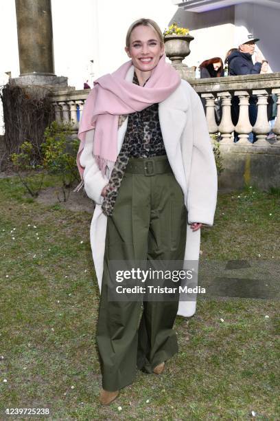 Annie Hoffmann attends the "LOL: Last One Laughing" season 3 premiere at Delphi Filmpalast on April 3, 2022 in Berlin, Germany.