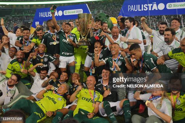 Players of Palmeiras celebrate after winning the Paulista championship final football match against Sao Paulo at the Allianz Parque stadium, in Sao...