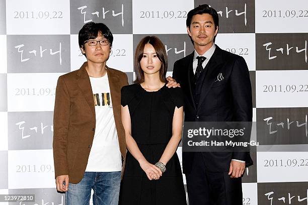 Director Hwang Dong-Hyuk and actors Jung Yu-Mi and Gong Yoo attend the "Dogani" Press Screening at Wangsimni CGV on September 6, 2011 in Seoul, South...