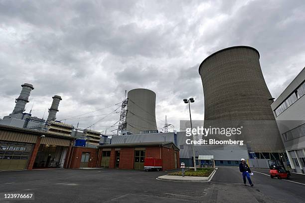 Emsland gas-fired power station, operated by RWE AG, is seen in Lingen, Germany, on Tuesday, Sept. 6, 2011. RWE AG plans to expand its renewable...