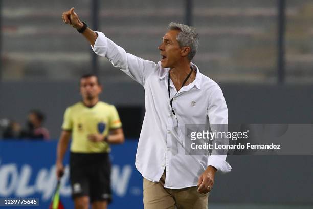 Paulo Sousa coach of Flamengo gestures during a match between Sporting Cristal and Flamengo as part of Copa CONMEBOL Libertadores 2022 at Estadio...