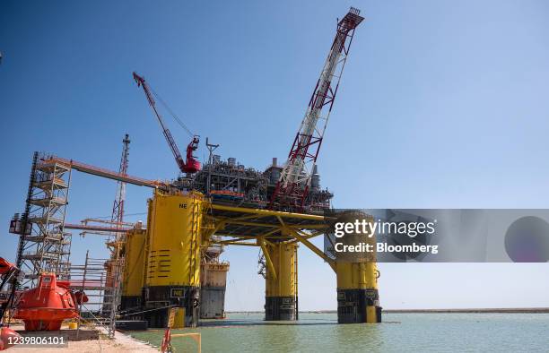 Shell Oil Rig Stock-Fotos und Bilder - Getty Images