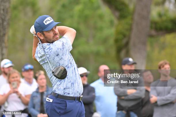 Louis Oosthuizen of South Africa tees off on the ninth hole during the final round of THE PLAYERS Championship on THE PLAYERS Stadium Course at TPC...