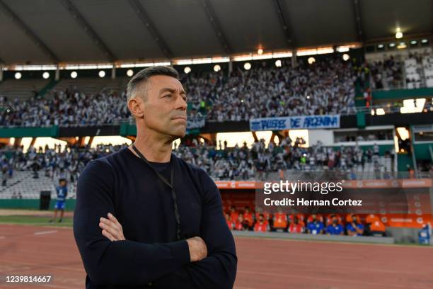 Head coach of Talleres looks on Pedro Caixinha during a match between Talleres and Universidad Catolica as part of Copa CONMEBOL Libertadores 2022 at...