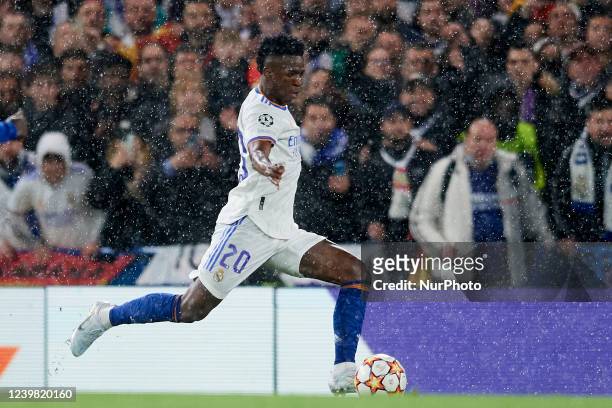 Vinicius Junior of Real Madrid shooting to goal during the UEFA Champions League Quarter Final Leg One match between Chelsea FC and Real Madrid at...