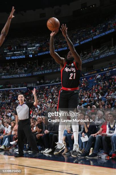 Keljin Blevins of the Portland Trail Blazers shoots a three point basket during the game against the New Orleans Pelicans on April 7, 2022 at the...