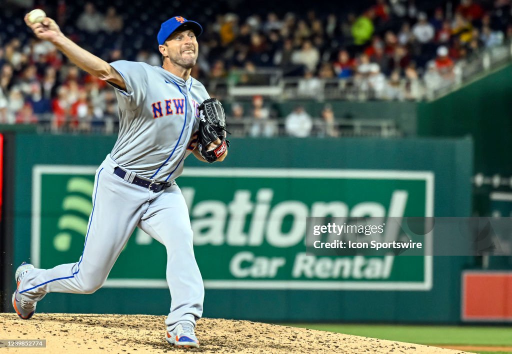 Mess Pitcher New York Mets starting pitcher Max Scherzer pitches during the New ...