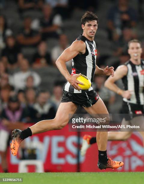 Scott Pendlebury of the Magpies in action during the 2022 AFL Round 04 match between the Collingwood Magpies and the West Coast Eagles at Marvel...