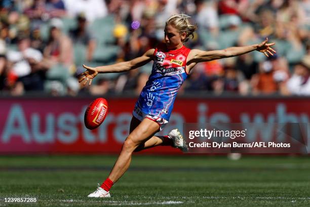 Eliza McNamara of the Demons kicks the ball during the 2022 AFLW Grand Final match between the Adelaide Crows and the Melbourne Demons at Adelaide...