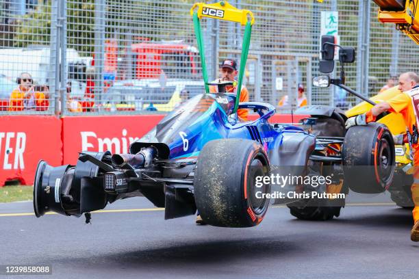 Nicholas Latifi of Wiliams Racing crashes in qualifying at the 2022 Australian Formula 1 Grand Prix on 9th April 2022