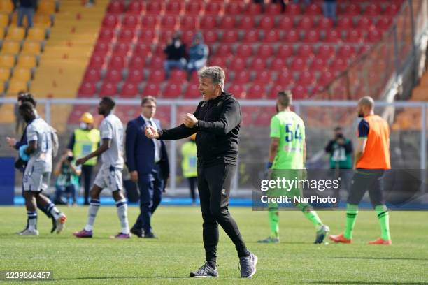 Coach Marco Baroni during the Italian soccer Serie B match US Lecce vs SPAL on April 09, 2022 at the Stadio Via del Mare in Lecce, Italy