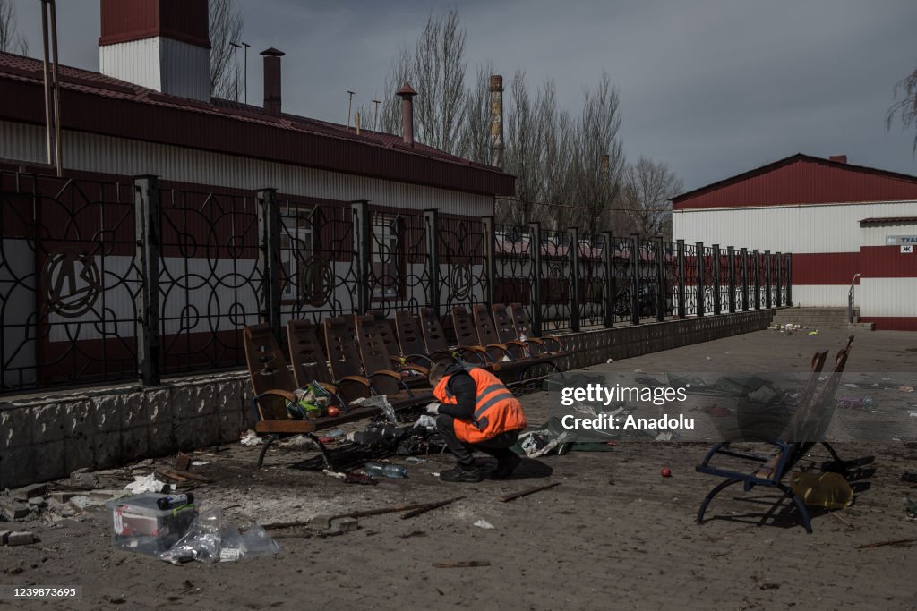 Russian missile strike on Kramatorsk railway station in Ukraine