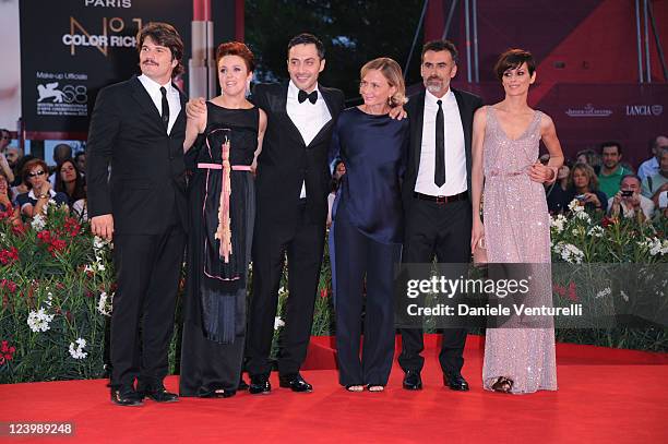 Actors Denis Fasolo, Michela Cescon, Thomas Trabacchi, Claudia Pandolfi, director Cristina Comencini and actor Filippo Timi attend the "Quando la...