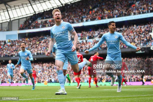 Kevin De Bruyne of Manchester City celebrates after scoring a goal to make it 1-0 during the Premier League match between Manchester City and...