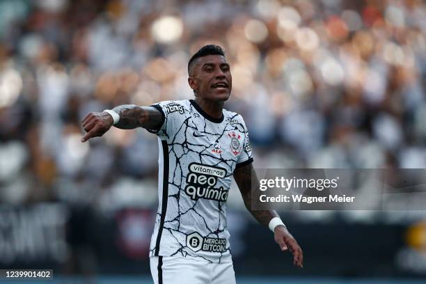 Paulinho of Corinthians reacts during a match between Botafogo and Corinthians as part of Brasileirao 2022 at Estadio Olimpico Nilton Santos on April...