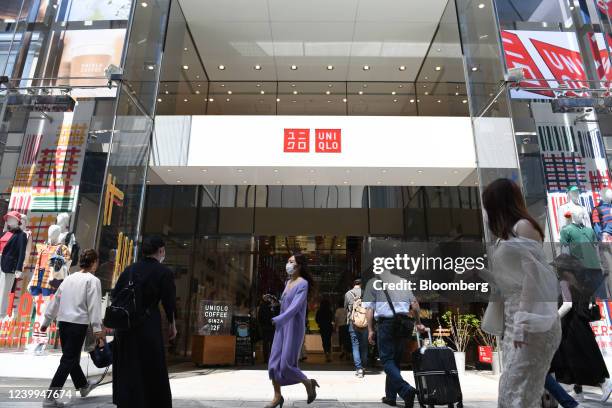 607 Japan Retail Company Uniqlo Stock Photos, High-Res Pictures, and Images  - Getty Images